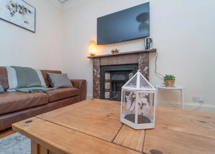 Large City Corner Apartment