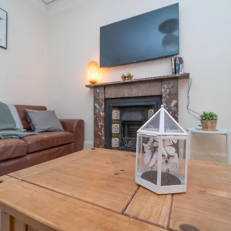 Large City Corner Apartment Edinburgh Exterior photo